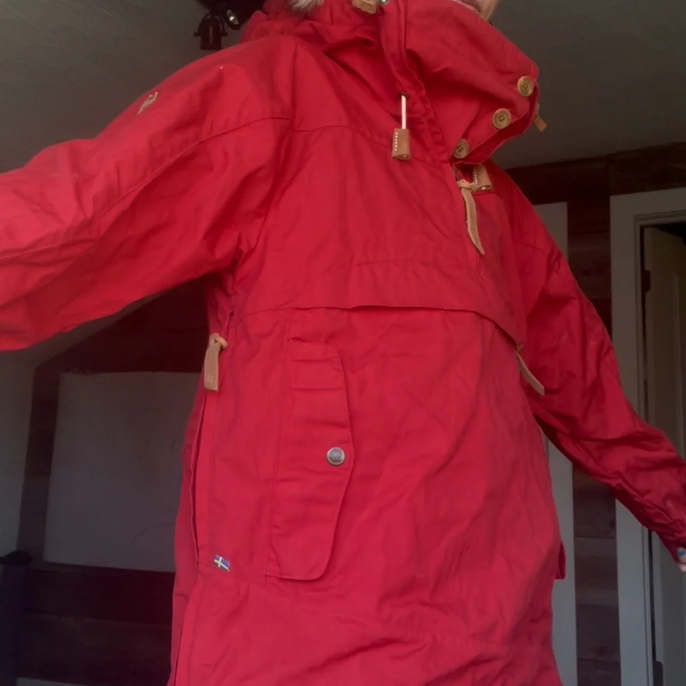 Red Fjällräven anorak parka - Picture 2 of 10